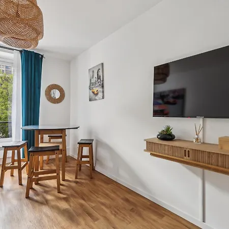 Paris Elegant 1Br, Ac, Metro 2Min, Montparnasse Tower Paris